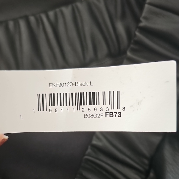 Sleek Black Women's Joggers - Picture 5 of 5